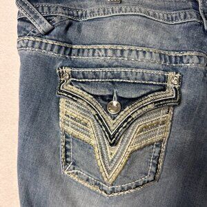 Vigoss The New York Capri Jeans SZ 22 distressed Mid Rise Flap Pockets Bling